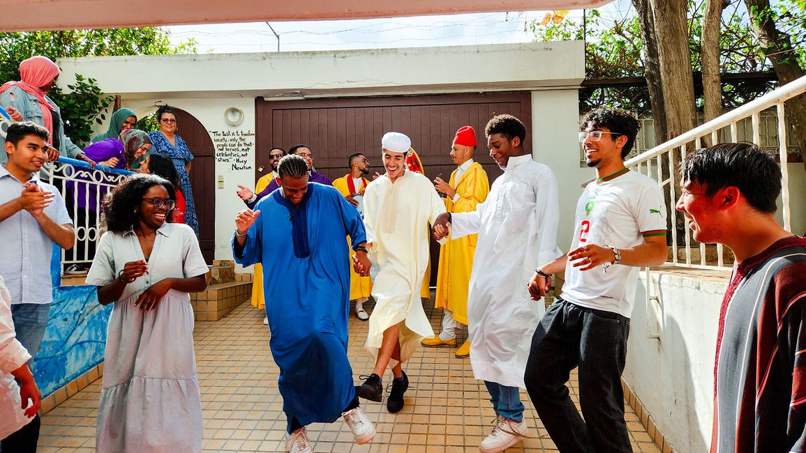 rabat-students-dancing