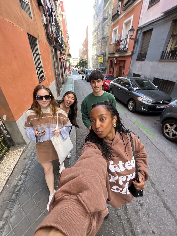 kameela study abroad street selfie