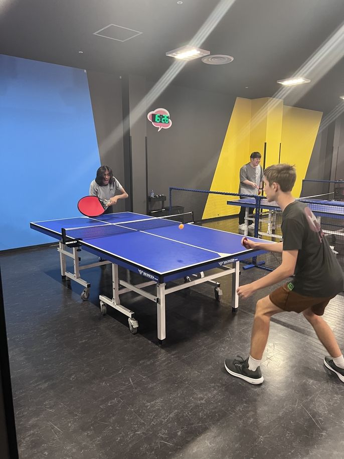 Ping pong with a disadvantage?