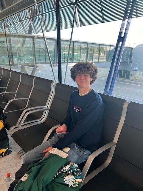 Student waiting for the connecting flight to Alicante in Madrid
