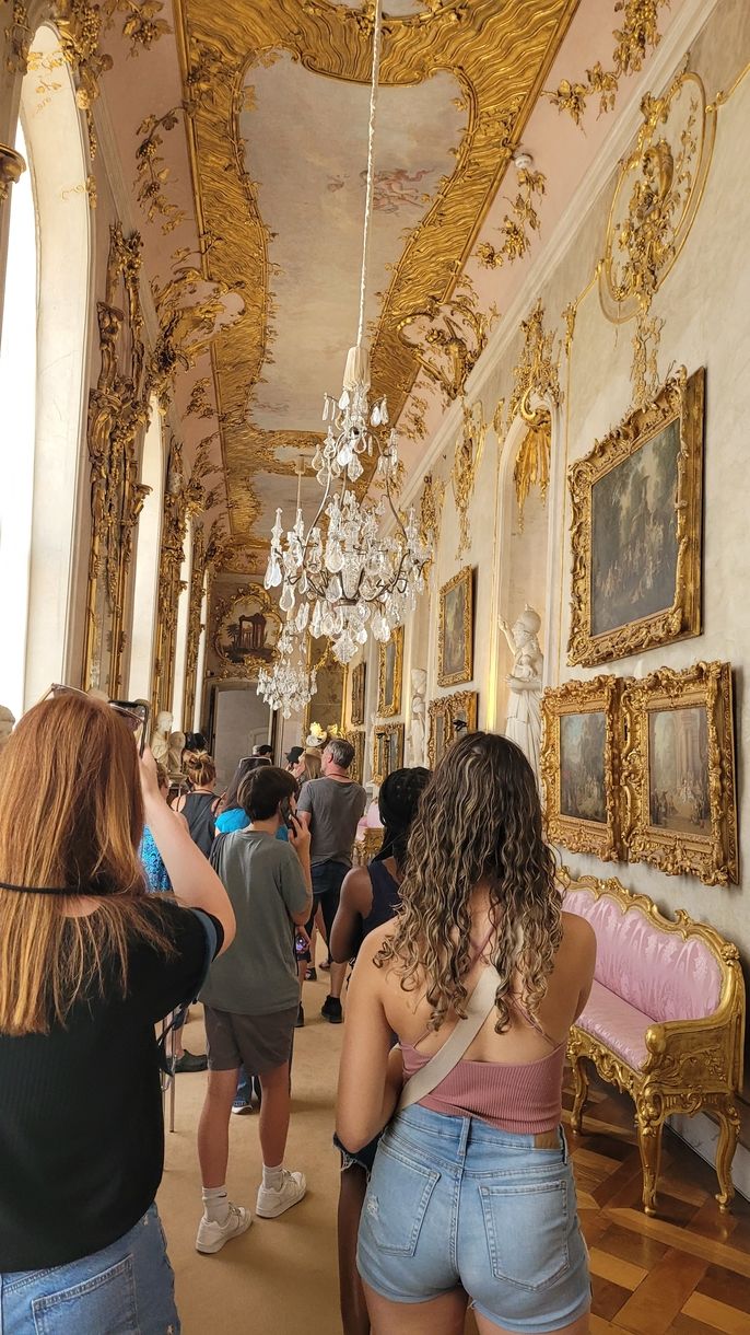 Inside the Palace 