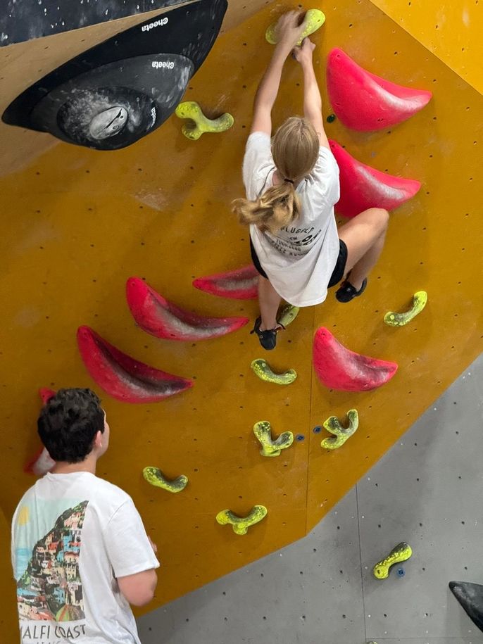 Indoor rock climbing, free climb!