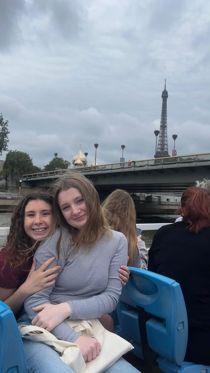 Sharing the beautiful Seine adventure with friends!