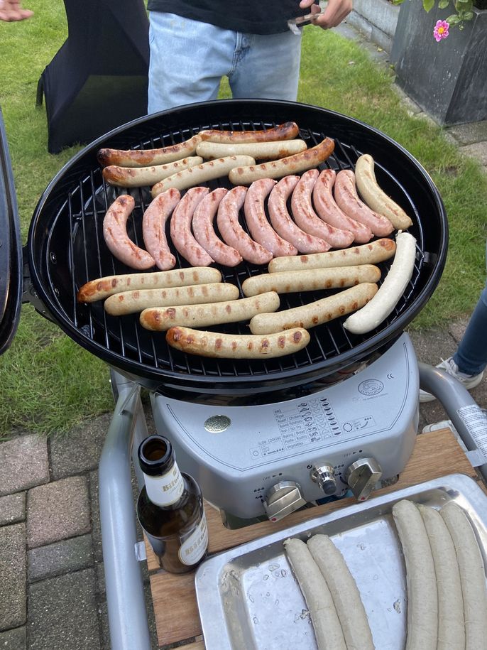 wurst grilling