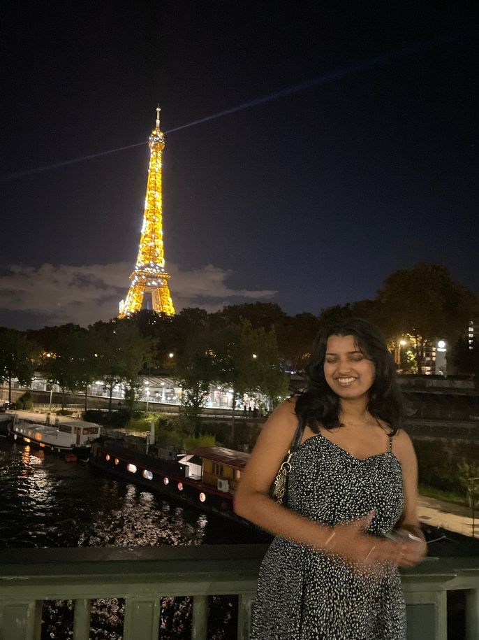 study abroad paris student abroad eiffel tower night