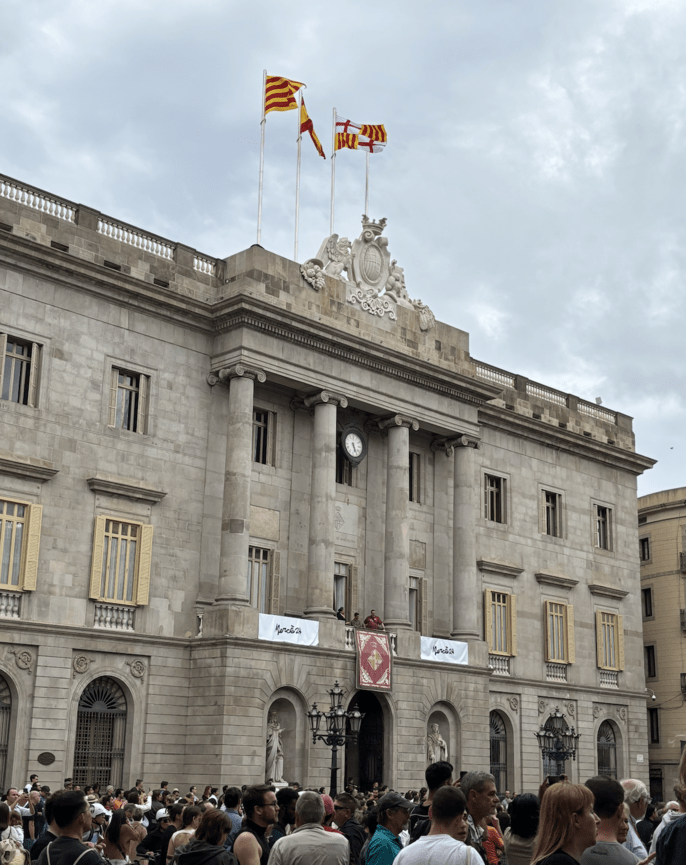 la merce placa sant jaume abroad