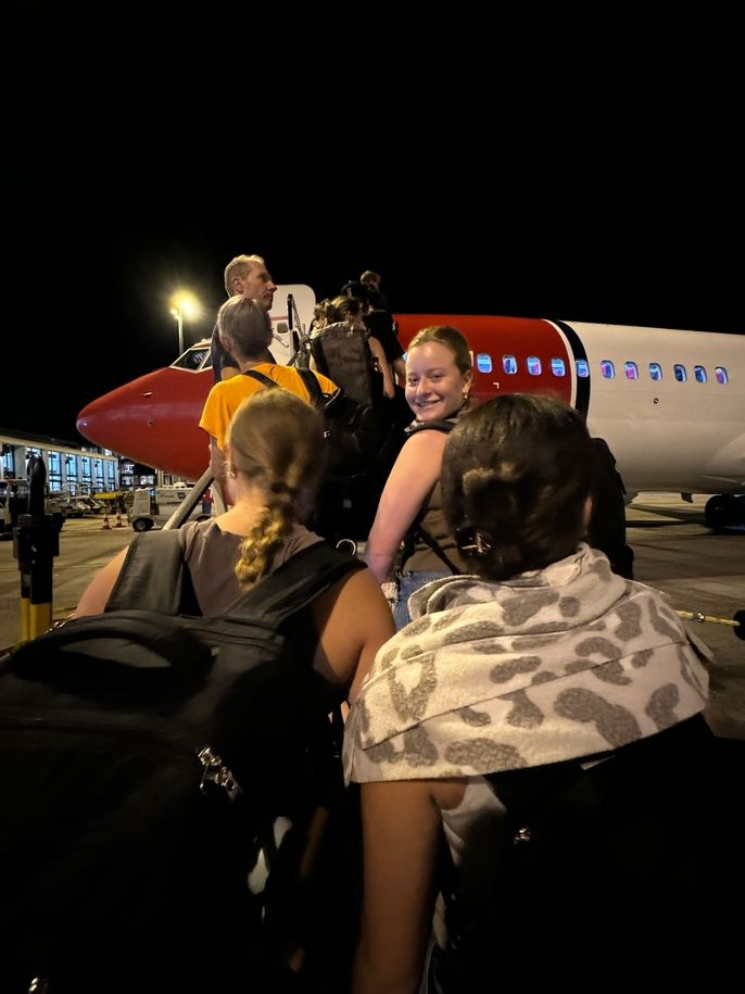 study abroad berlin students boarding plane