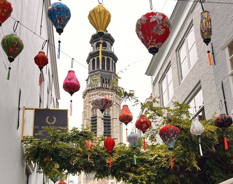 lanterns amsterdam side street