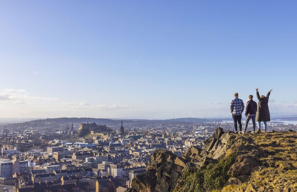 edinburgh scotland overlook students