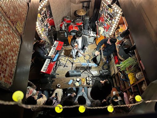 Overhead view of the band playing at Jebidabang