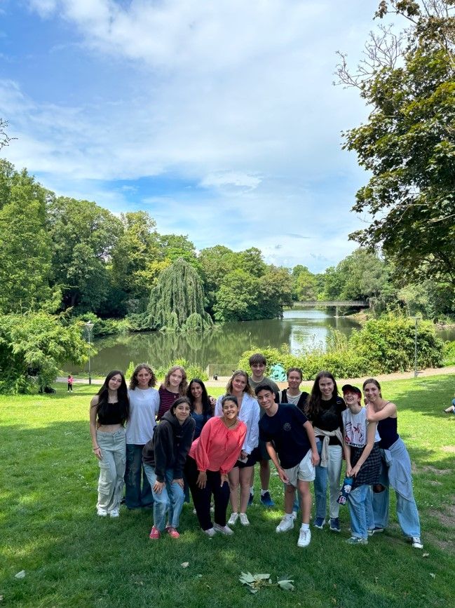 Group photo in front of the famous Ørstedsparken!