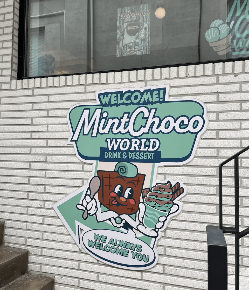 Mint Choco World Cafe! 