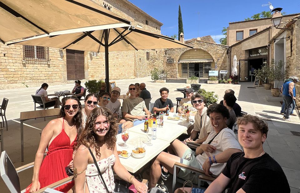 barcelona students lunch