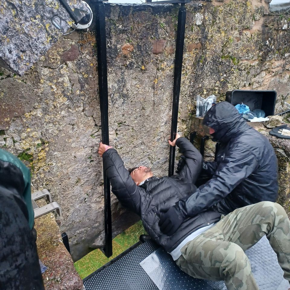 study abroad blarney stone kiss