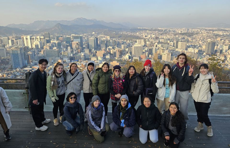 seoul study abroad students overlook city