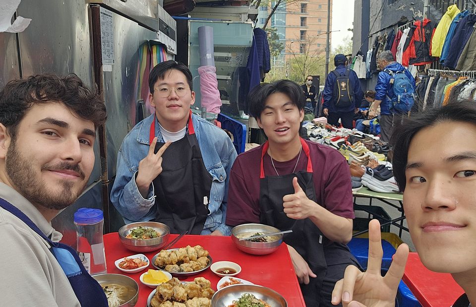 market abroad students seoul south korea