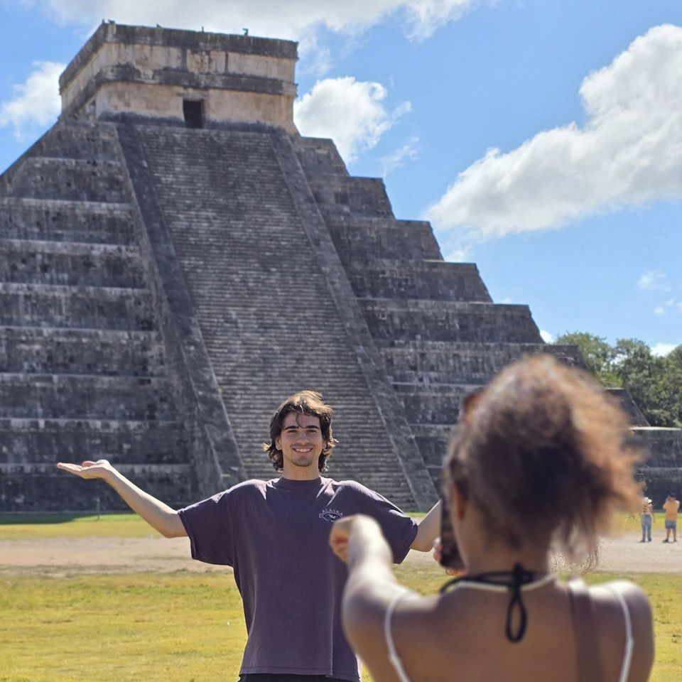 student abroad mexico pyramid